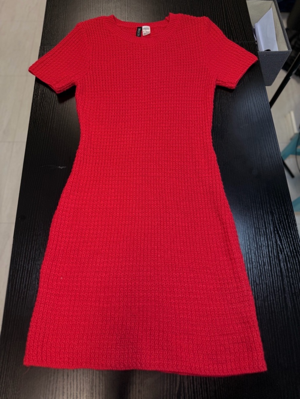 H&M Red Knit Short-Sleeve Mini Dress